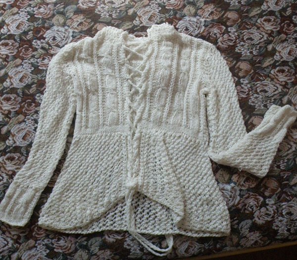 Бяла плетена блуза с качулка marina_kaprieva_P7030001.JPG Big