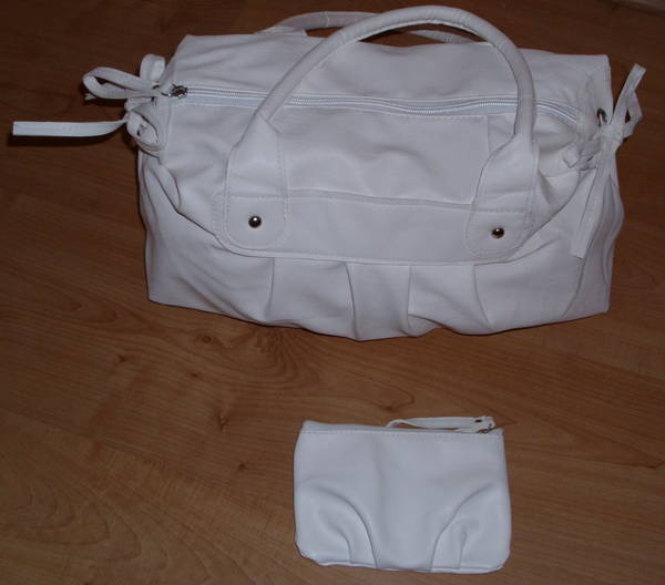 Бяла дамска чанта с портмоне DSCI60251.jpg Big