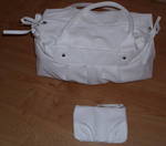 Бяла дамска чанта с портмоне DSCI60251.jpg