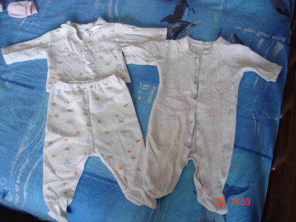 Две пижамки за бебче DSC000281.JPG Big
