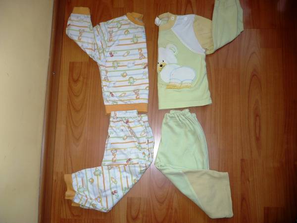 Пижами за детенце около 1 год- двете 6 лв. с пощата P1030190.JPG Big