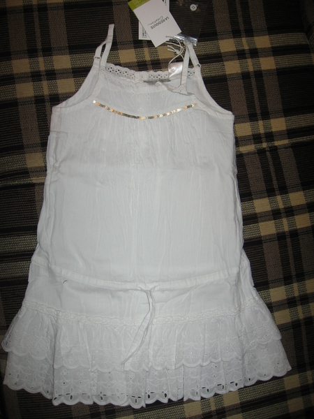 Нова прекрасна рокля за принцеса malcho_IMG_0887.JPG Big