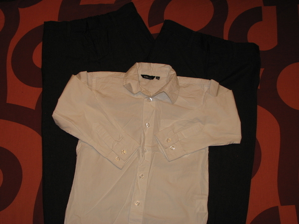 Два официални панталона с ръб   бяла ризка - като нови ! - 10 лв - от Англия duhi_puhi_IMG_8697.jpg Big