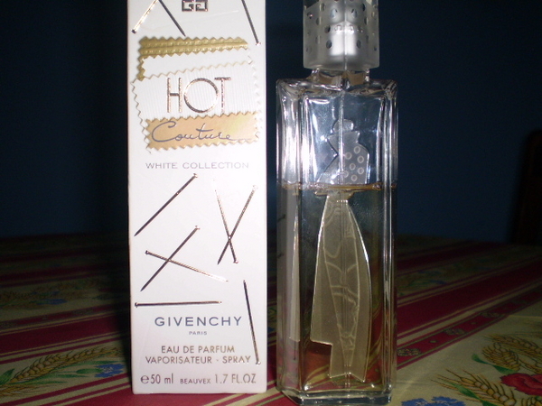 Hot Couture White collection by Givenchy-35/50мл. Little_kiss_PB190047.JPG Big