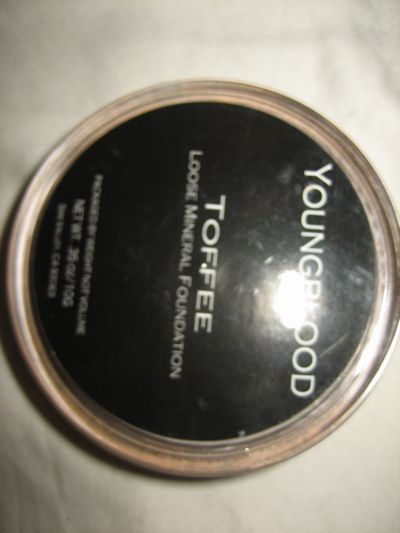 Youngblood Loose Mineral Foundation stefi27_IMG_7436.JPG Big