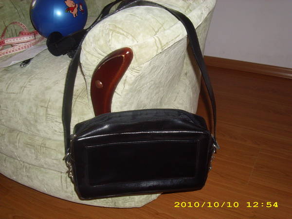 много запазена черна чанта DSCI7432.JPG Big