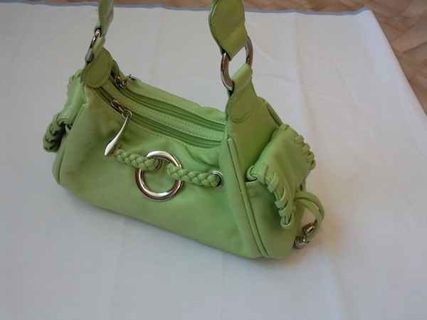 Дамска чантичка в светло зелено! Dalmatinka_Zelen_lot_3.jpg Big