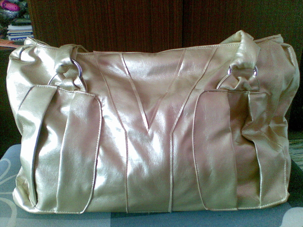 Ефектна златиста чанта Elenik_ABCD0010.JPG Big
