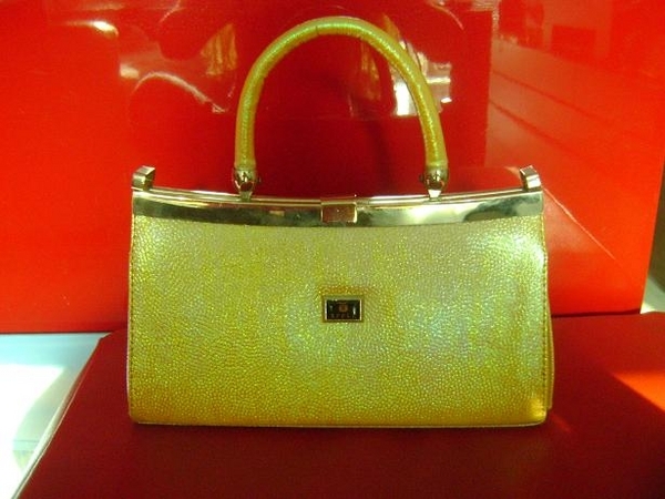 Нова жълто-златиста чантичка Venish_DSC031641.JPG Big