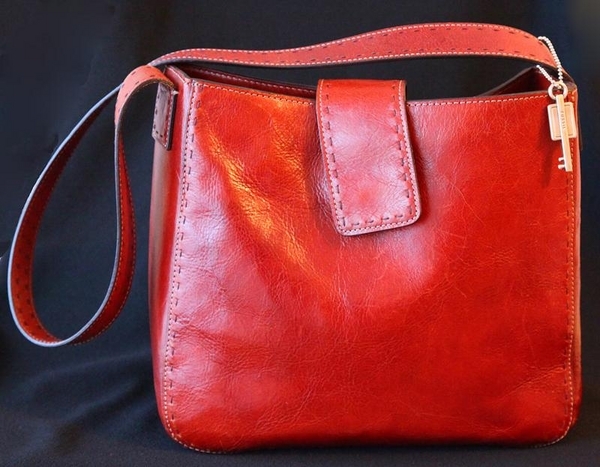 Прекрасна чанта “ FOSSIL“  – 100 % естесвена кожа. benim13_FOSIL-1.JPG Big