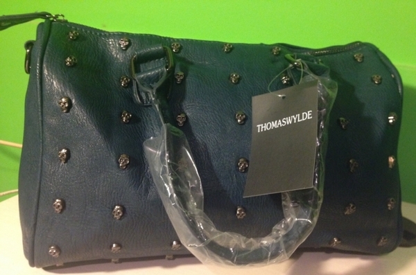 Чанта с черепи boutiqueinfinity_19482014_04_09_09_15_17.jpg Big