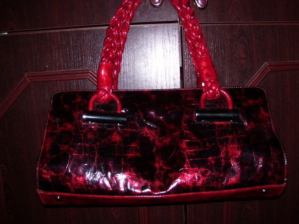 Чанта лак червено и черно milenapt_Picture_0231.jpg Big