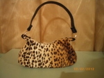 Продавам малка леопардова чантичка-нова. Dalmatinka_Tigrova_4anta_1.JPG