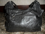 Черна чанта с много ципчета-продадена bubulinka_SAM_1526.JPG
