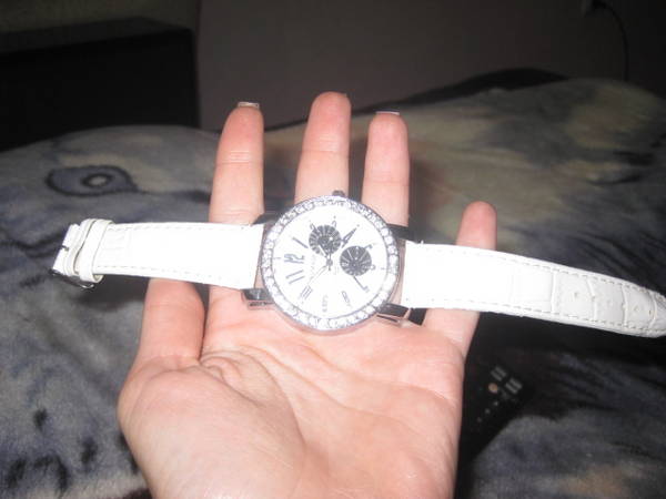 Страхотен нов бял часовник! IMG_00011.JPG Big