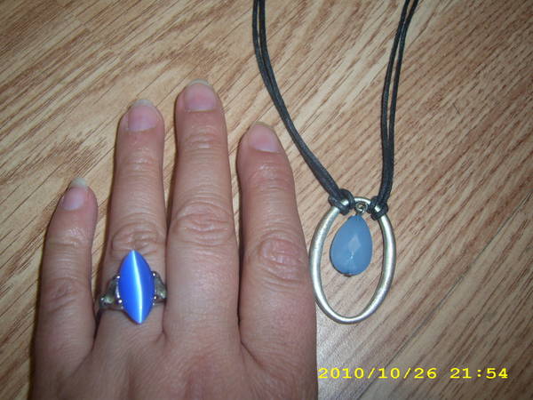 5 лв.Колие на AVON и пръстен със син камък Picture_4211.jpg Big