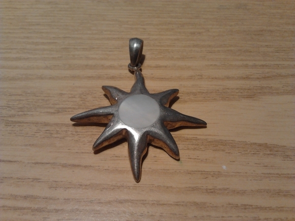 Седефен медальон с форма на слънце camp7_2012-03-06_21_45_49.jpg Big