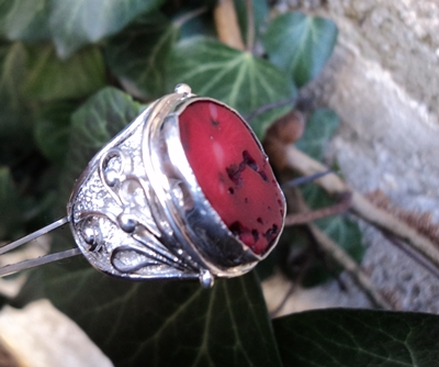 модел 259  Изработен от масивно сребро  Мъжки пръстен,с инкрустиран 1 камък червен  корал radimm_259.JPG Big
