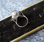 модел 130 Изработен от масивно сребро  Дамски пръстен  С овална форма radimm_130_3_.JPG