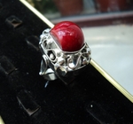 модел 183 Сребърен пръстен с червен яспис Изключително модерна и ефектна визия. radimm_183_5_.JPG