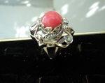 модел 186 Сребърен пръстен с розов корал Изключително модерна и ефектна визия. Пръстенът е с Уникална ръчна изработка. radimm_186_4_.JPG