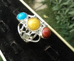 модел 189 Сребърен пръстен с три камъка син и жълт нефрит и червен яспис radimm_189_5_.JPG
