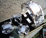 модел 228  Изработен от масивно сребро  Комплект дамска гривна с закопчалка. пръстен,и обици инкрустиран 4 камък седеф radimm_228_2_.JPG