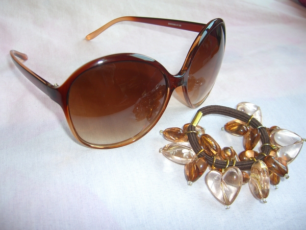 Очила с кафява рамка и подарък ластик/гривна - 8лв nadya_armani_CIMG0122.JPG Big