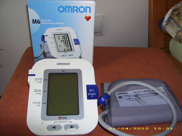 Апарат за измеране на кръвно налягане и пулс OMRON M6 - ЧИСТО НОВ, НАМАЛЕН!!!!! DSCI5810.JPG Big