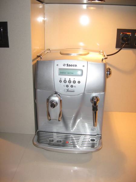 Кафе автомат SAECO Incanto IMG_1182.JPG Big