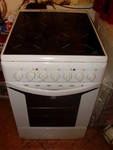 Готварска печка  INDESIT с керамичен плот PA2200061.JPG