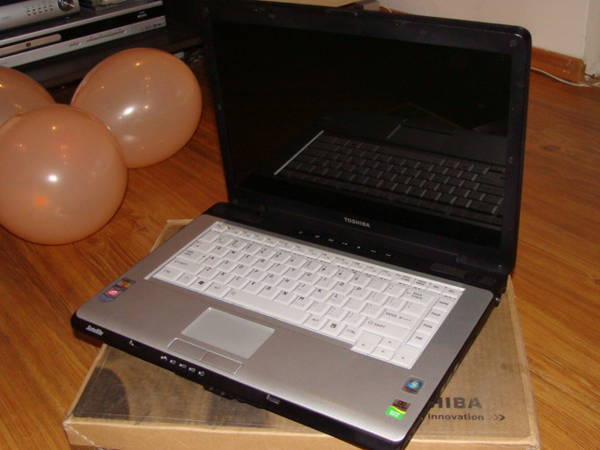 продавам лаптоп Toshiba DSC090561.JPG Big