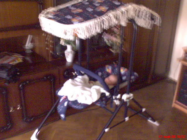 бебешка и детска люлка за вкащи и градината kriskoko_DSC00001.JPG Big