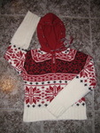 плътно плетено пуловерче с качулка и пискюл 1127_11_09_10_6_18_36_resize.jpg