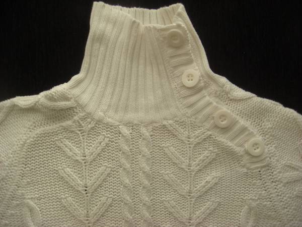 Сладурски бял пуловер със странично закопчаване 54.JPG Big