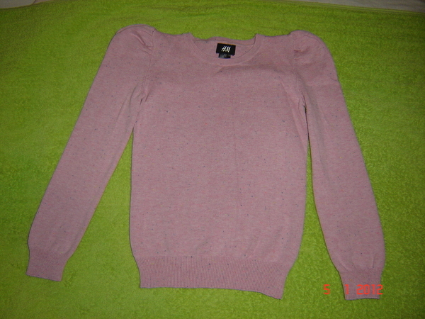 Актуален пуловер за малка мадама H&M cveti2005_DSC09926.JPG Big