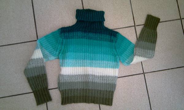 Машинно плетен пуловер за 10 - 11г. IMAG8512.jpg Big