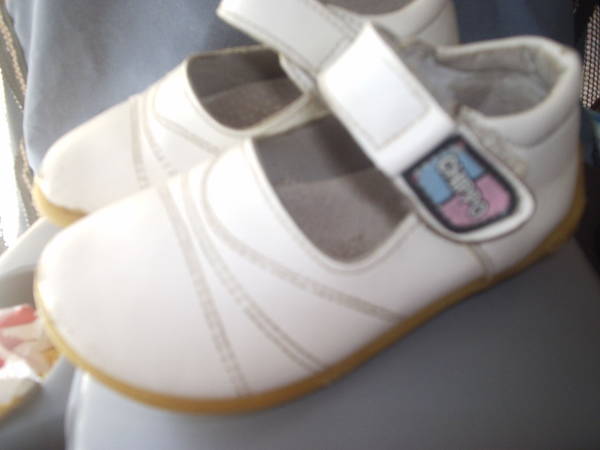 Бели обувчици ЧИПО P1021703.JPG Big