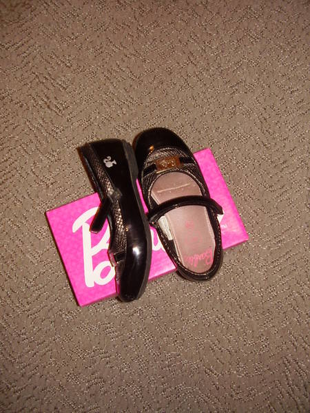 черни лачени обувки на Barbie №28 P13017511.JPG Big