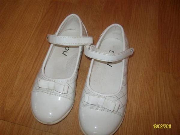 красиви бели обувчици за малка госпожица номер 31 Picture_093_Small_.jpg Big