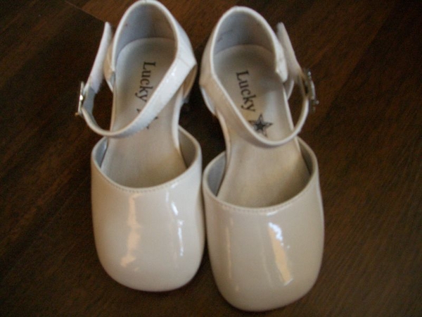 Бели лачени обувки за госпожица missZ_CIMG0181.JPG Big