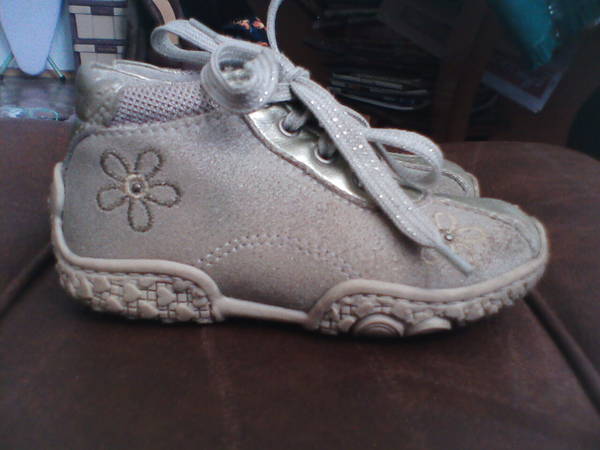 Сребърно-златисти пролетно-есенни обувчици с подарък други sr_boti.JPG Big