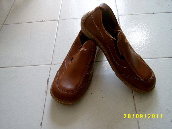 ЧИСТО НОВИ обувки ест. кожа 33 номер veni-b_S3500225.JPG Big