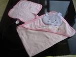 Страхотен розов комплект - хавлийка и кърпа за малка беба на Carter`s - 7 лв. DSC03733.JPG