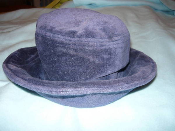 Кокетна плътна и топла шапка за момиченце 015835469.jpg Big