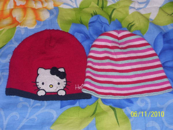 Лот - прекрасни шапки Hello Kitty и H&M 100_6791.JPG Big