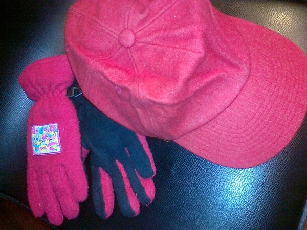 шапка и ръкавички за 3лв. ALEX_30112011548.jpg Big