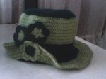 Зелена шапка с цветя vesi85_12.jpg