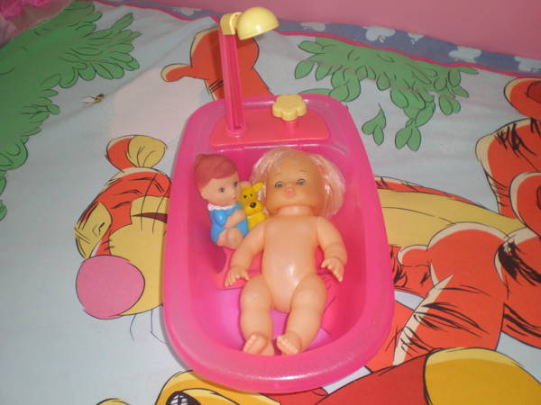 Красиво коритце с душ и бебе с играчка PC102788.JPG Big