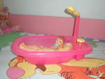 Красиво коритце с душ и бебе с играчка PC102790.JPG